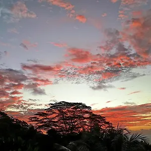 https://my-paradise-baie-lazare-mahe.maheislandhotels.com